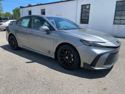 2026 Toyota Camry SE AWD