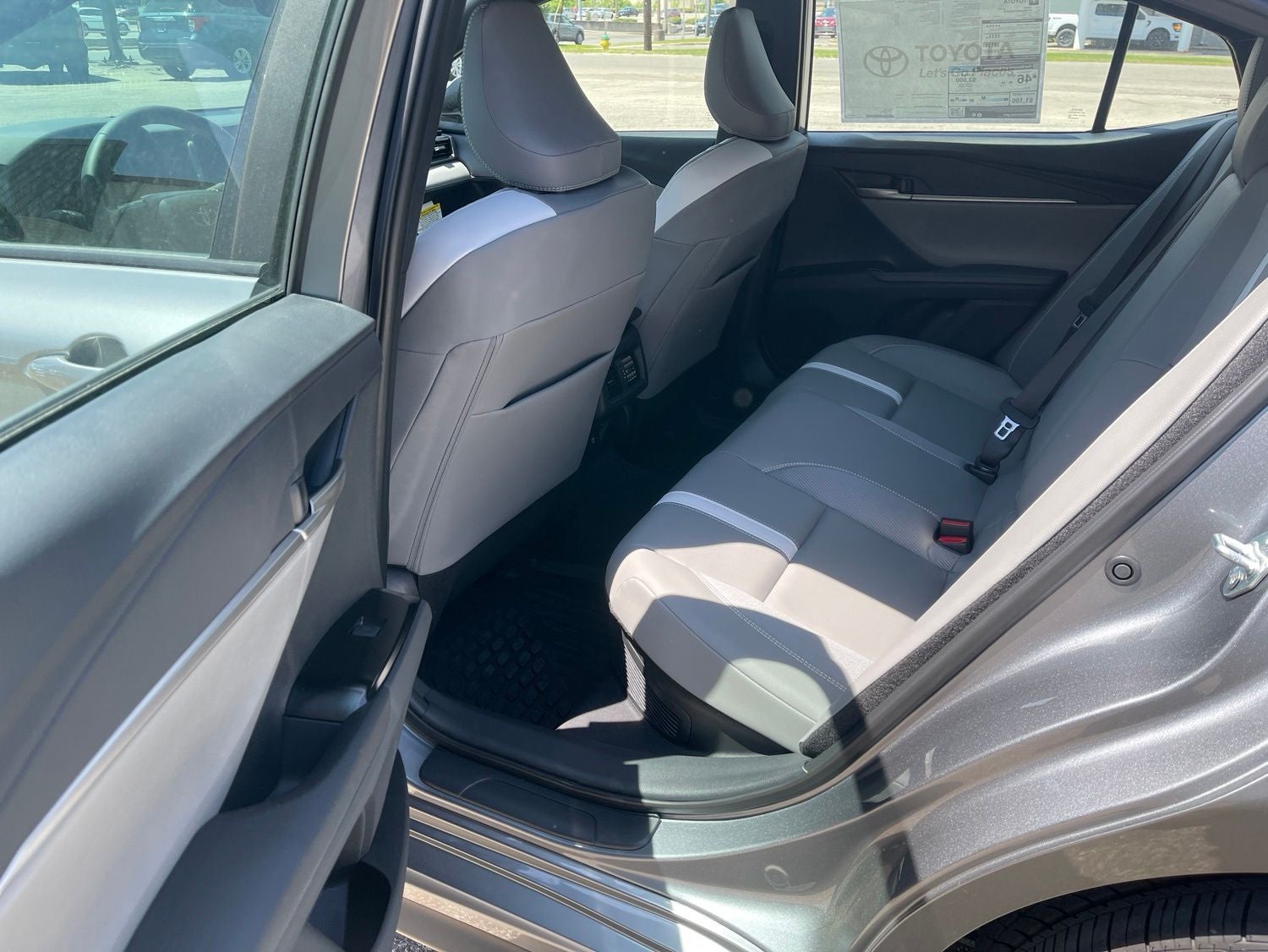 2026 Toyota Camry SE AWD