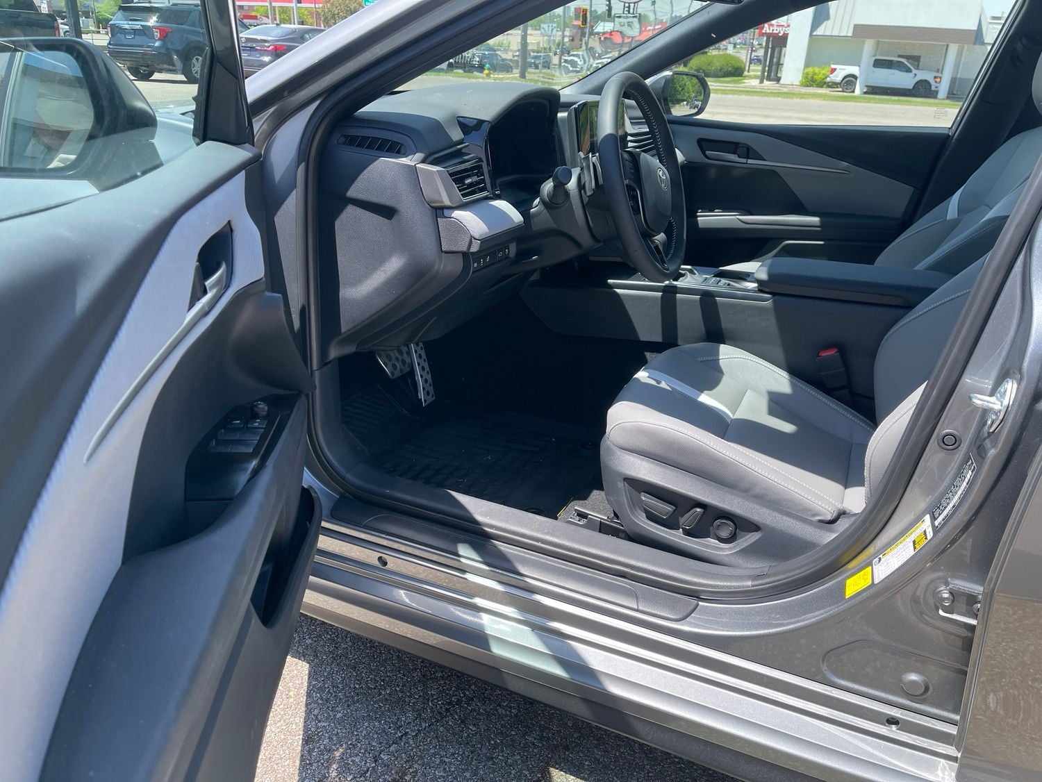 2026 Toyota Camry SE AWD