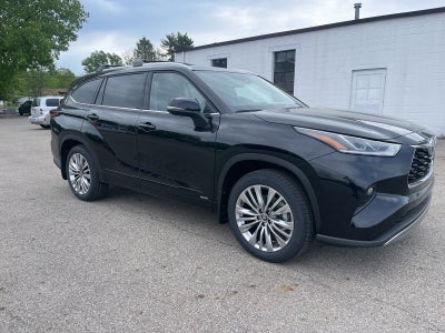 2026 Toyota Highlander Hybrid Platinum