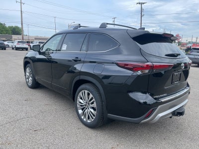 2026 Toyota Highlander Hybrid Platinum