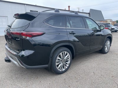 2026 Toyota Highlander Hybrid Platinum