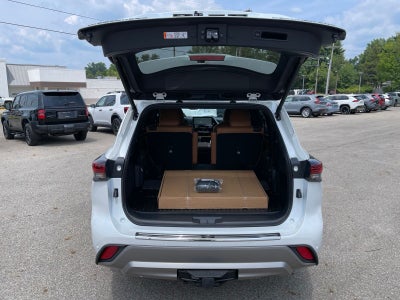 2026 Toyota Highlander Platinum