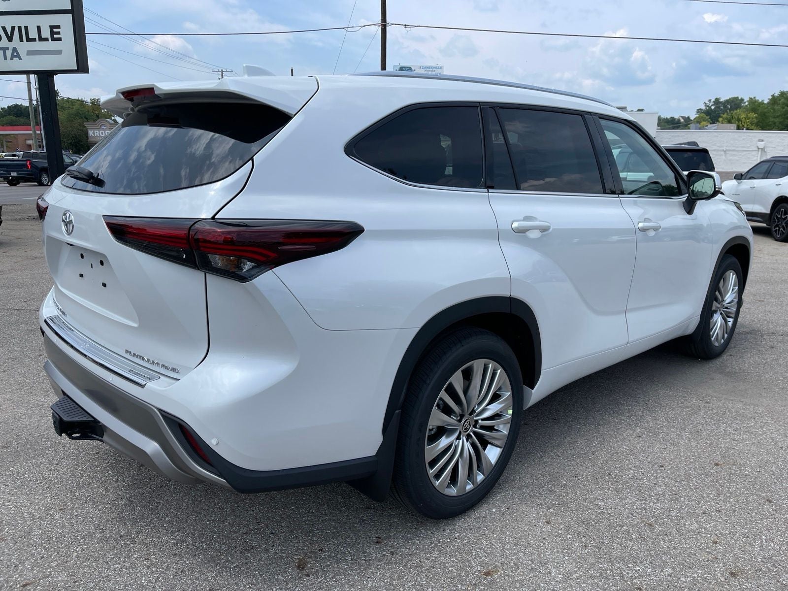 2026 Toyota Highlander Platinum