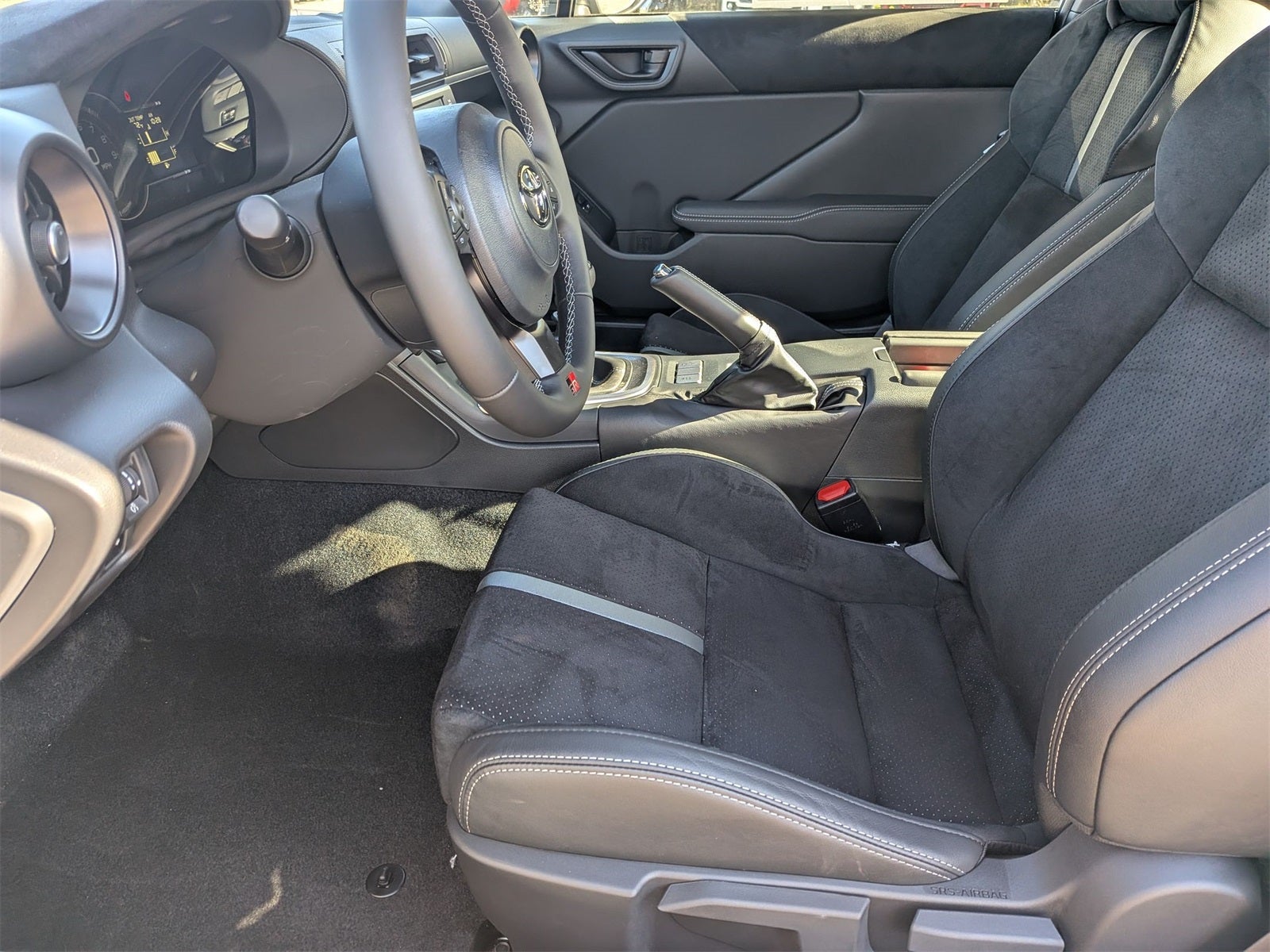 2025 Toyota GR86 Premium MT