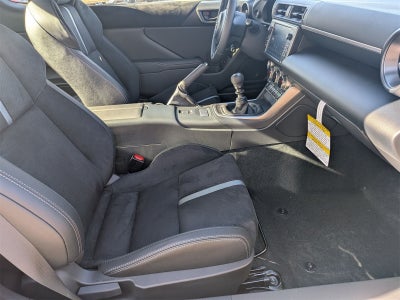 2025 Toyota GR86 Premium MT