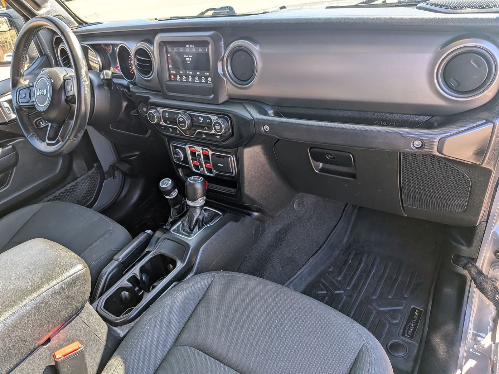 2022 Jeep Gladiator Sport