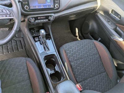 2023 Nissan Kicks SR