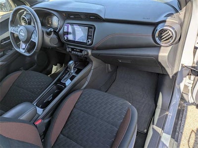 2023 Nissan Kicks SR
