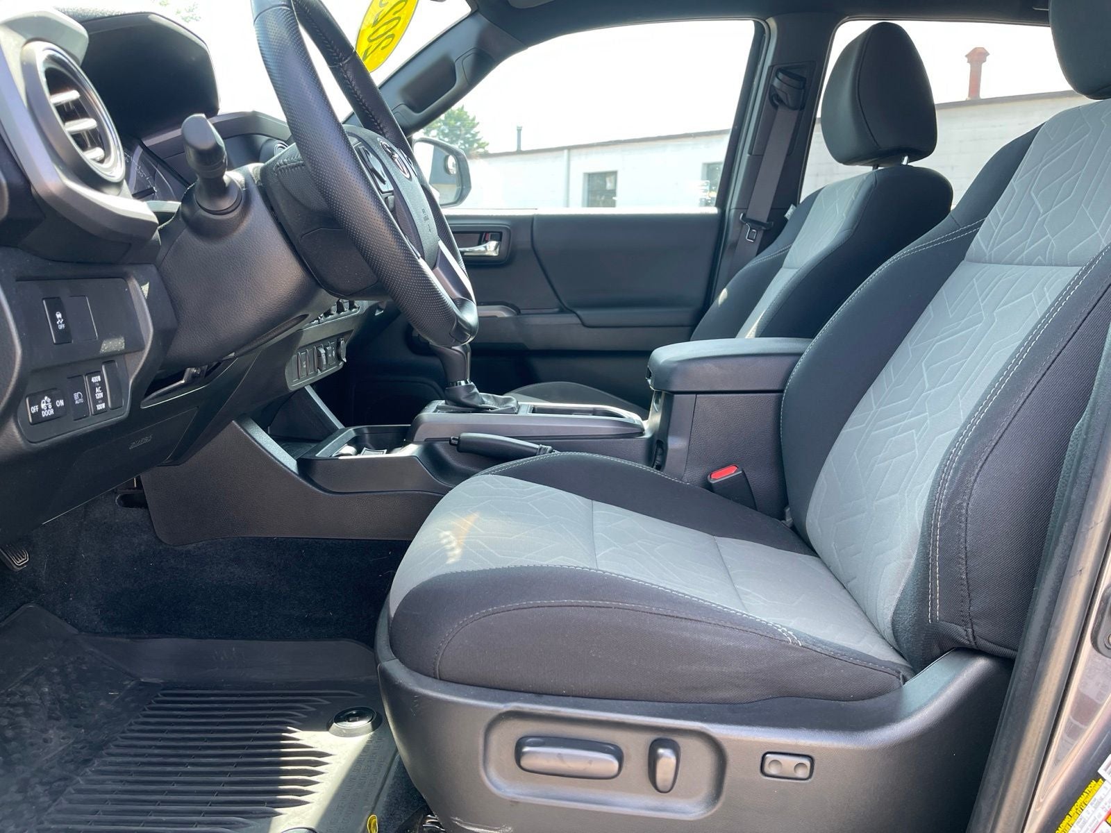 2023 Toyota Tacoma TRD Sport V6