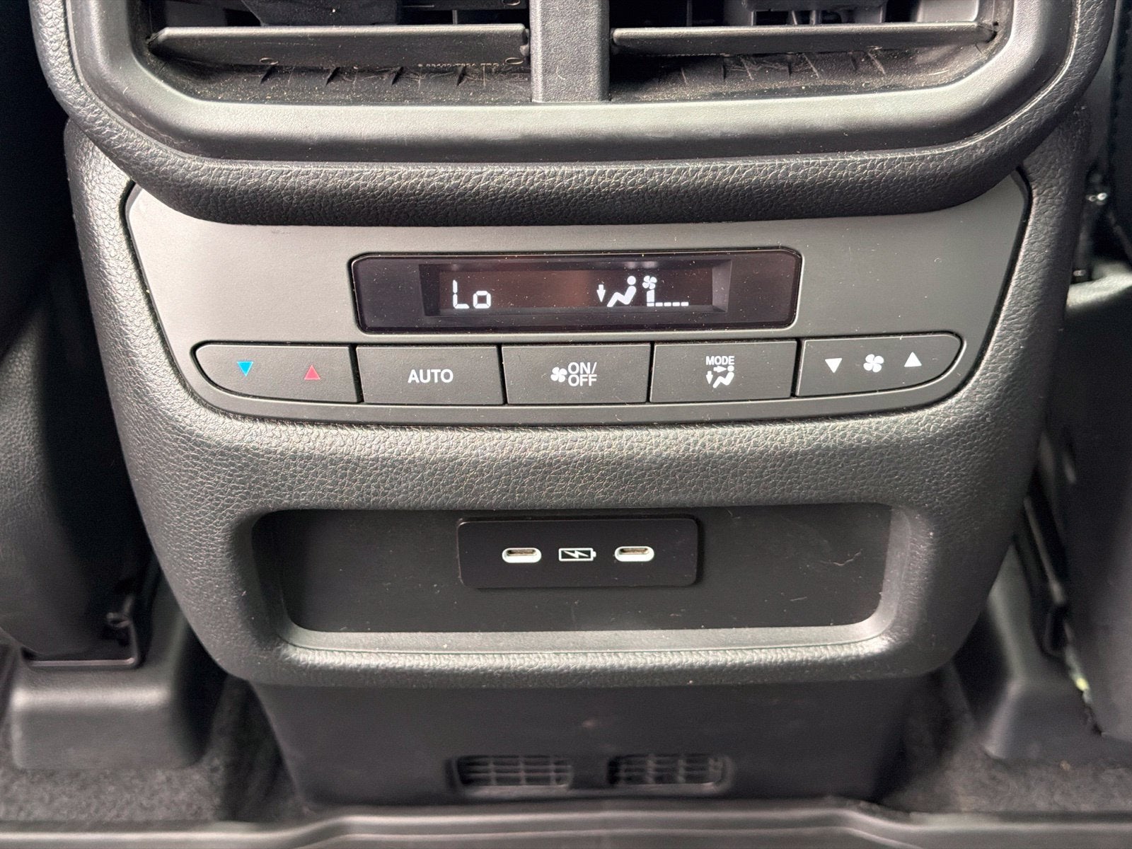 2025 Honda Pilot AWD Touring w/HPD Wheels