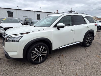 2023 Nissan Pathfinder Platinum