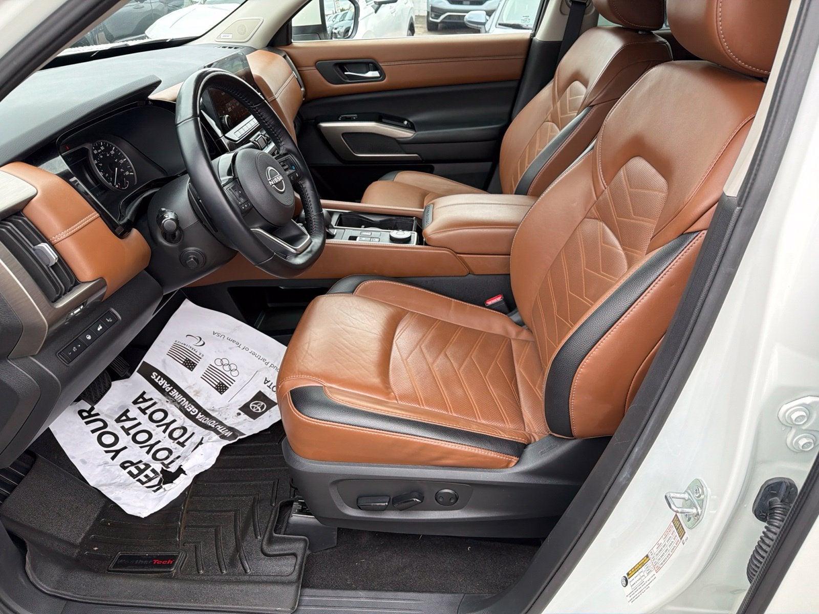 2023 Nissan Pathfinder Platinum