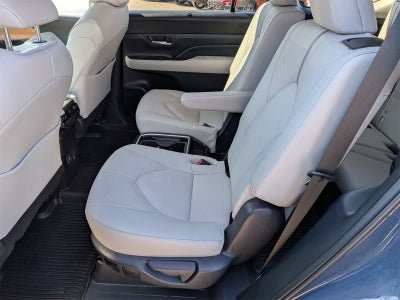 2025 Toyota Grand Highlander Platinum