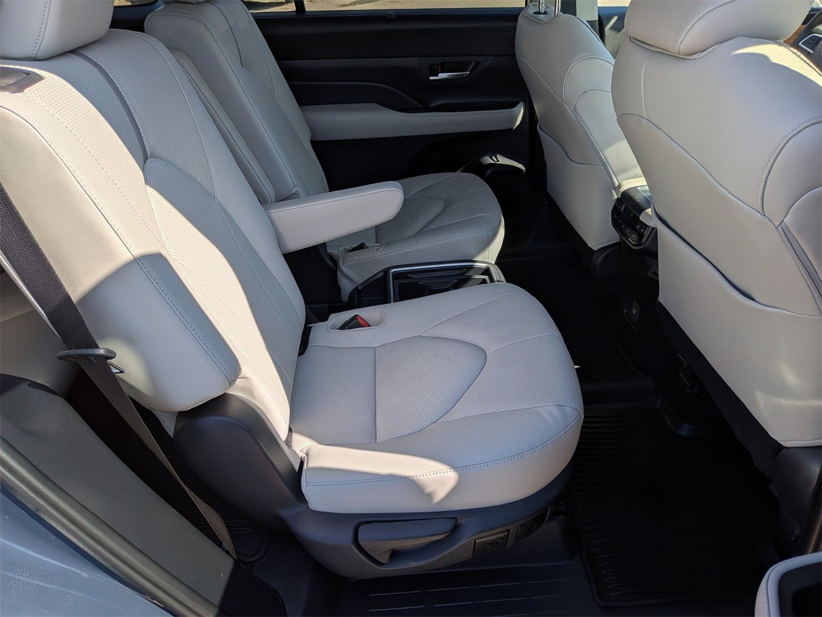 2025 Toyota Grand Highlander Platinum