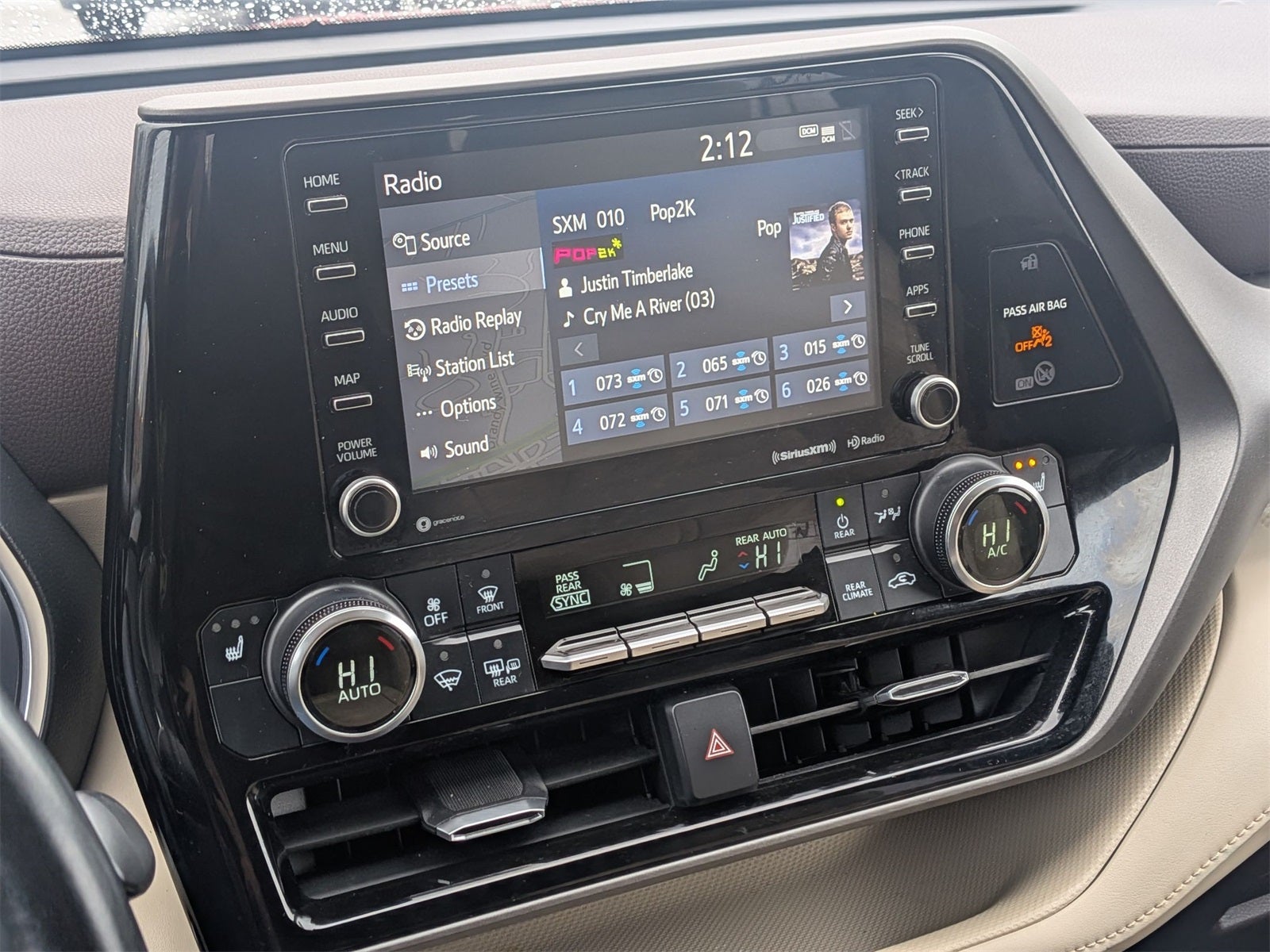 2022 Toyota Highlander Hybrid XLE