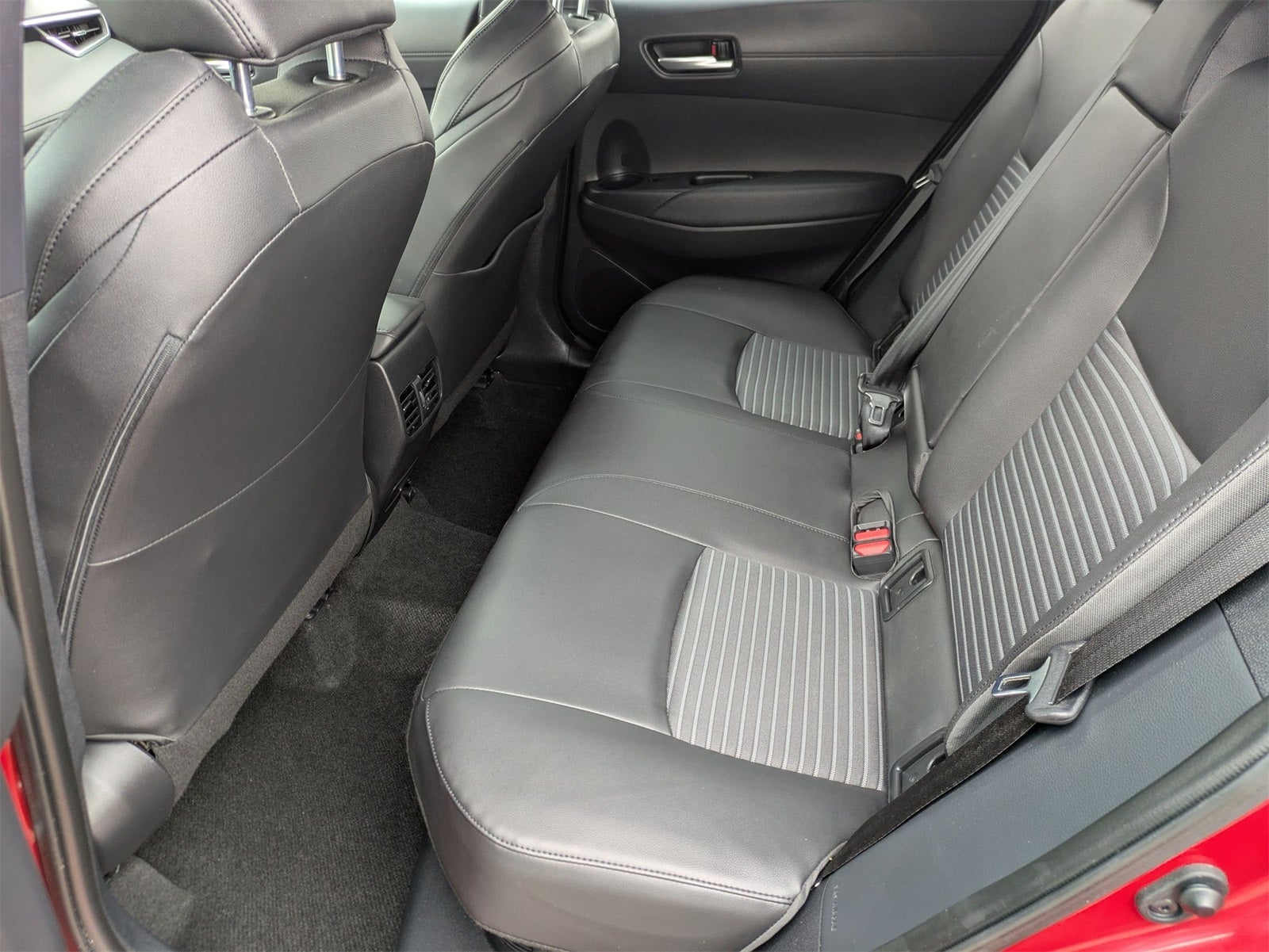 2023 Toyota Corolla Cross Hybrid XSE