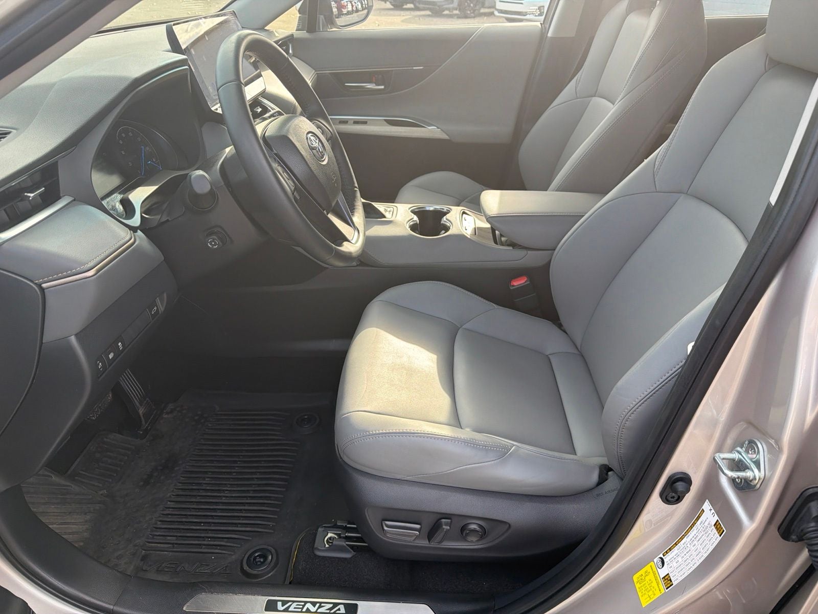 2024 Toyota Venza XLE