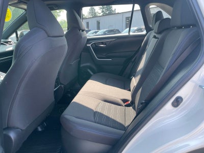 2022 Toyota RAV4 Hybrid SE