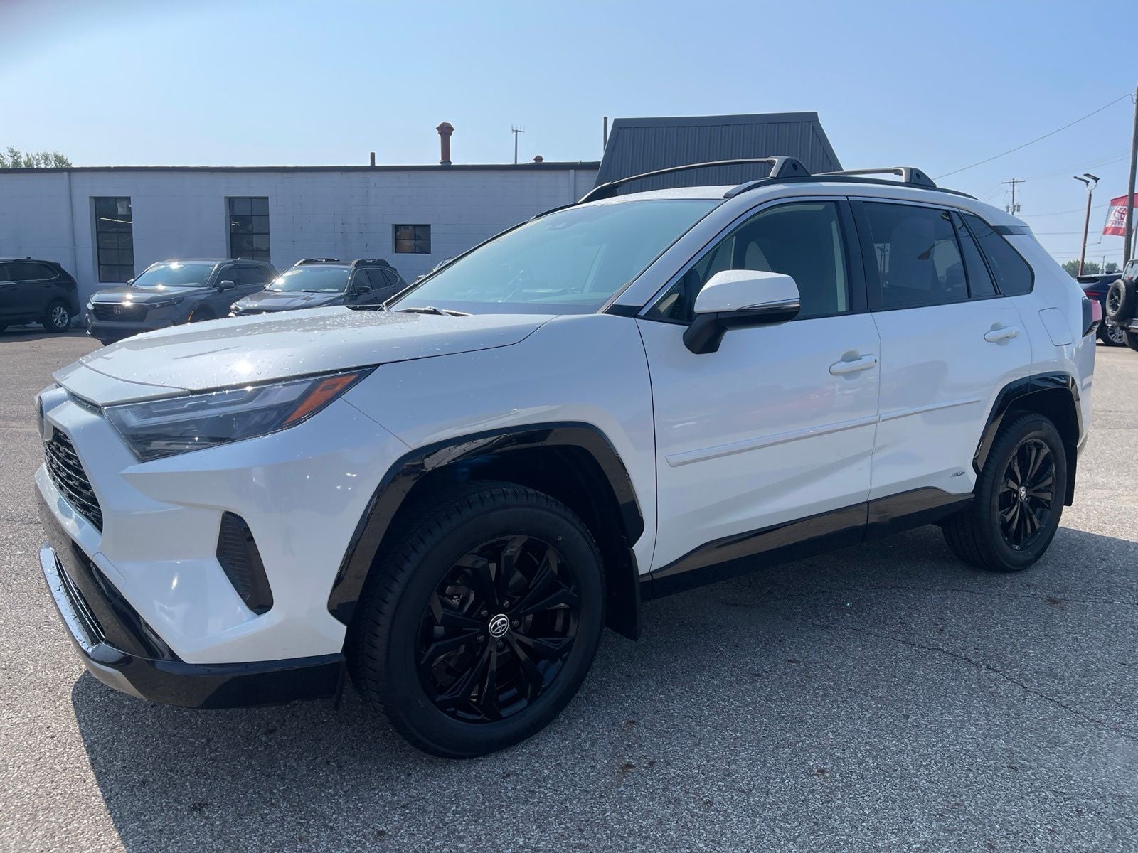 2022 Toyota RAV4 Hybrid SE