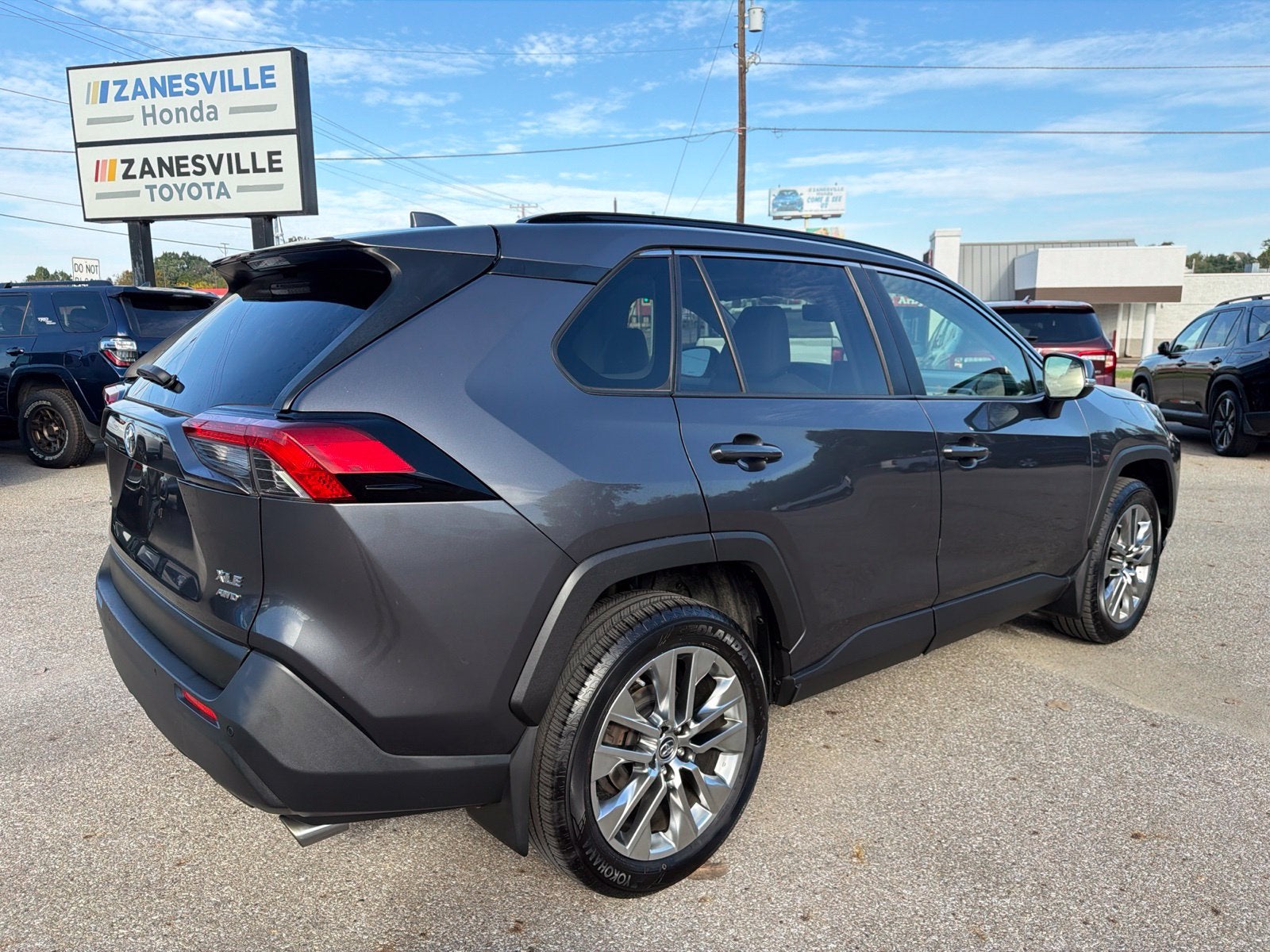 2019 Toyota RAV4 XLE Premium