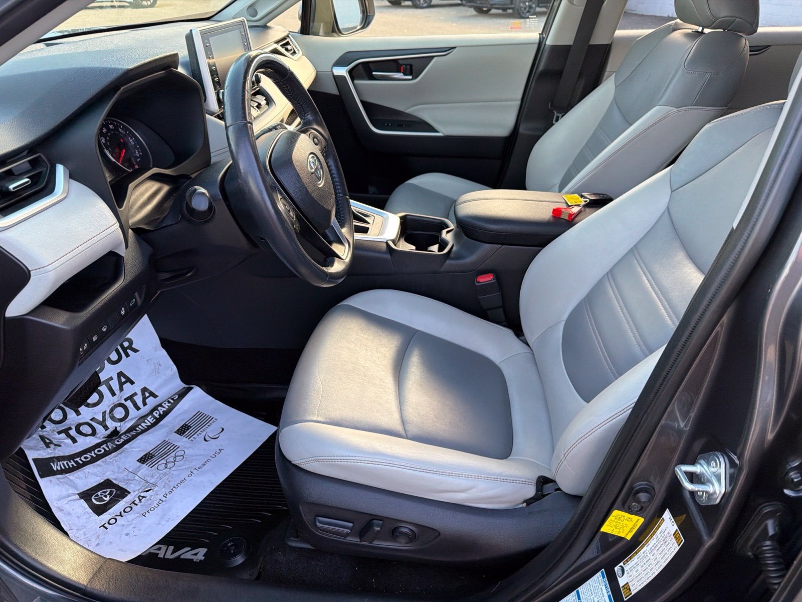 2019 Toyota RAV4 XLE Premium