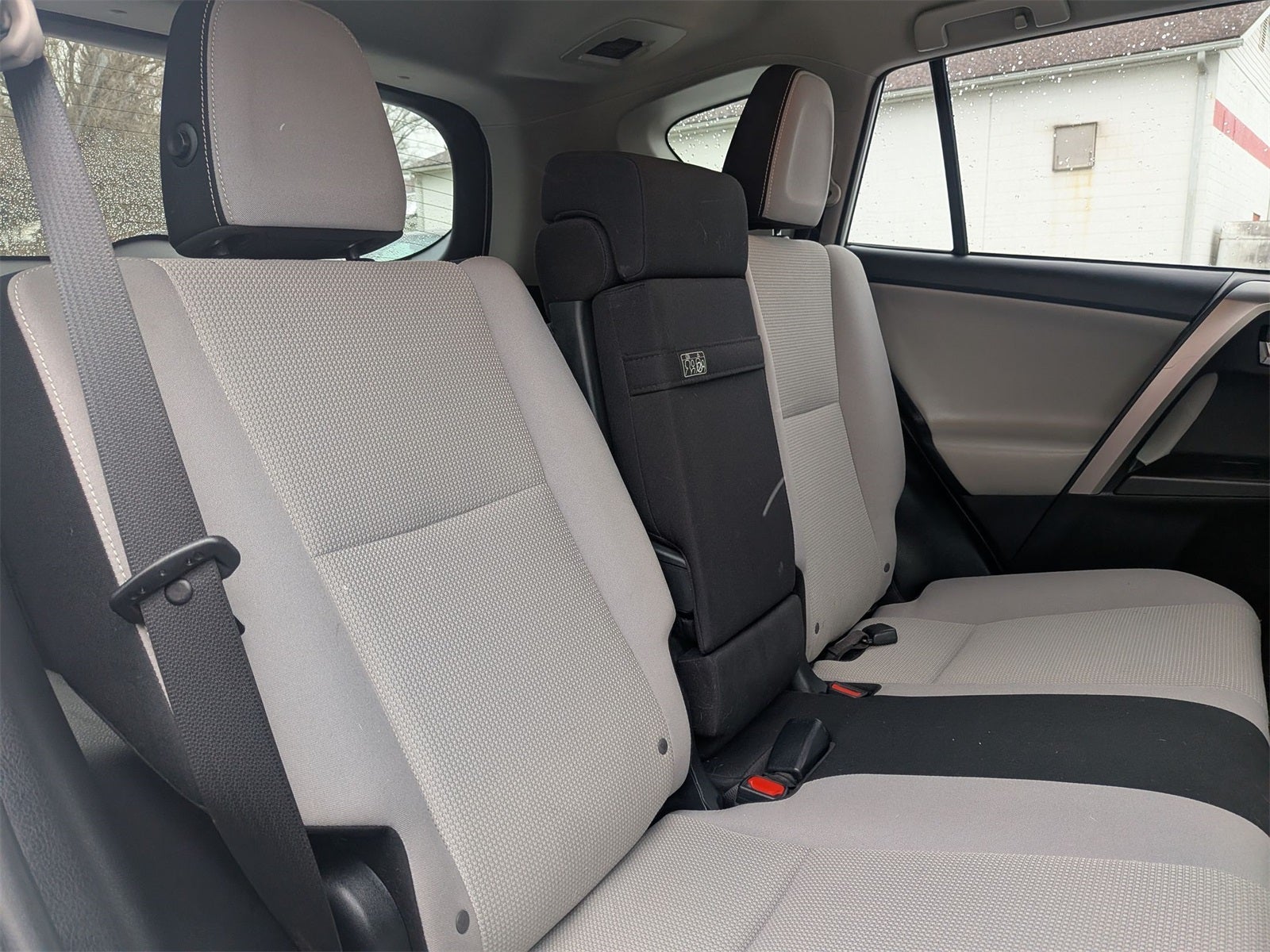 2017 Toyota RAV4 Hybrid XLE