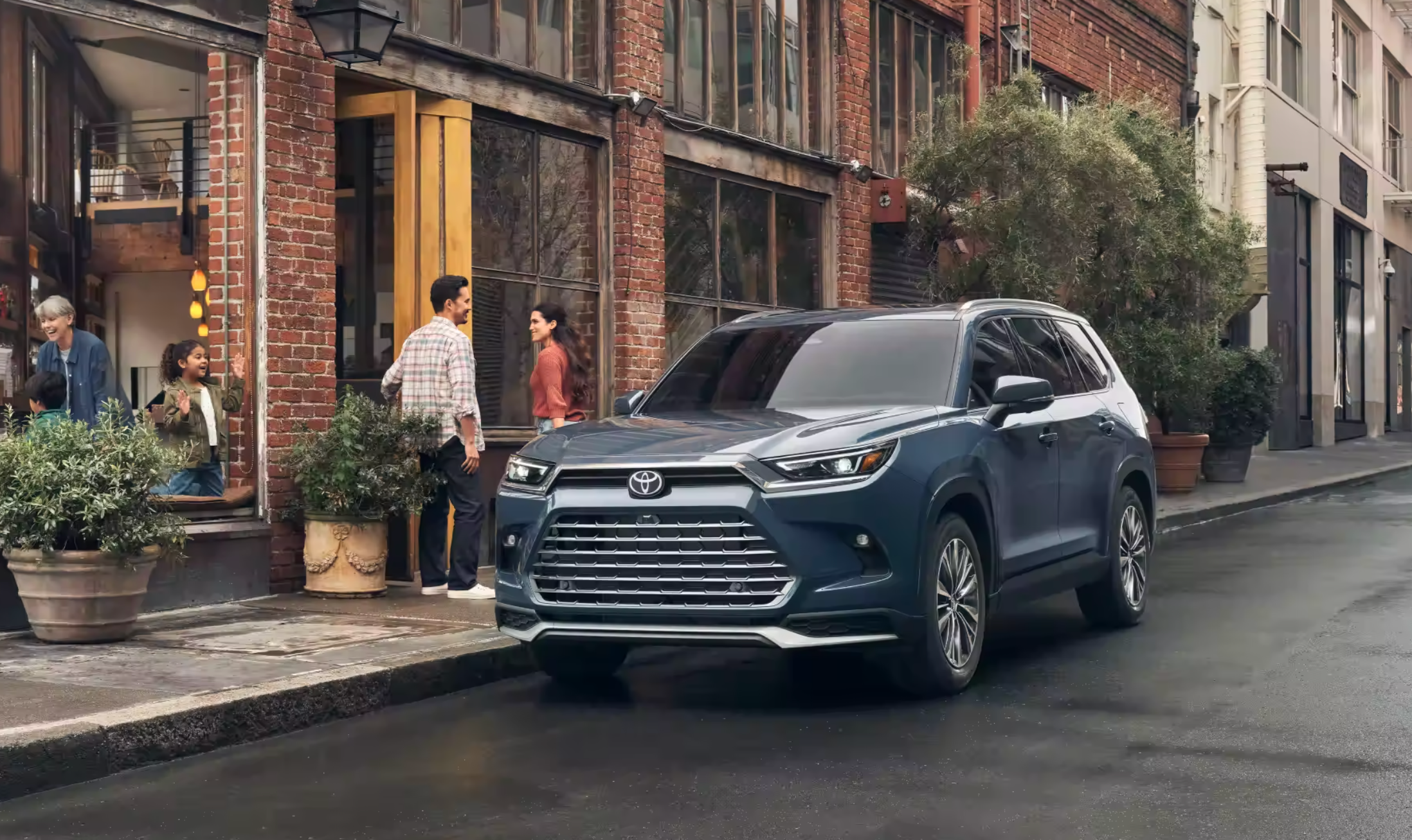 First-Ever 2024 Toyota Grand Highlander Near Me in Zanesville, OH
