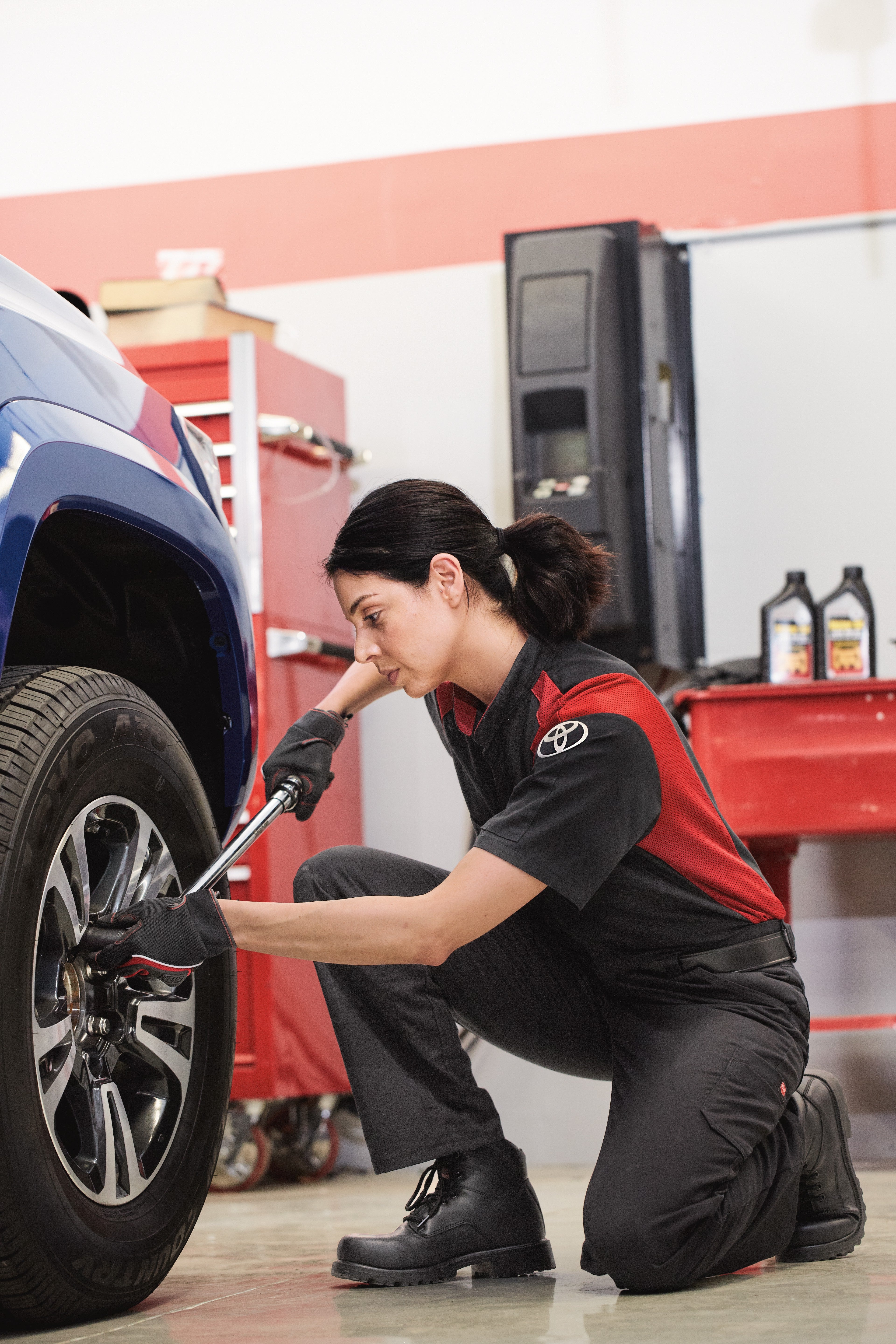 Toyota tire service center near Cambridge