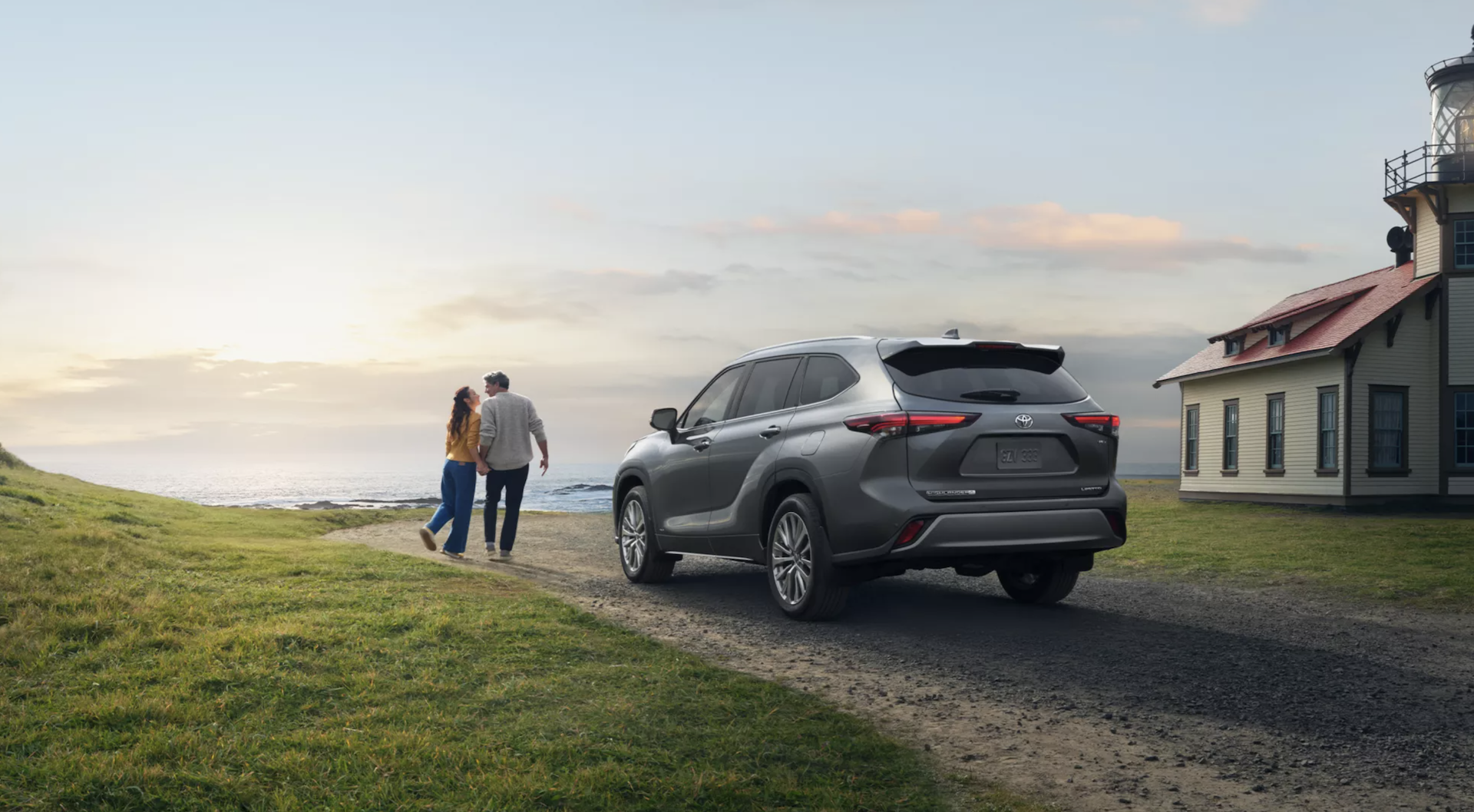 2025 Toyota Highlander near Newark