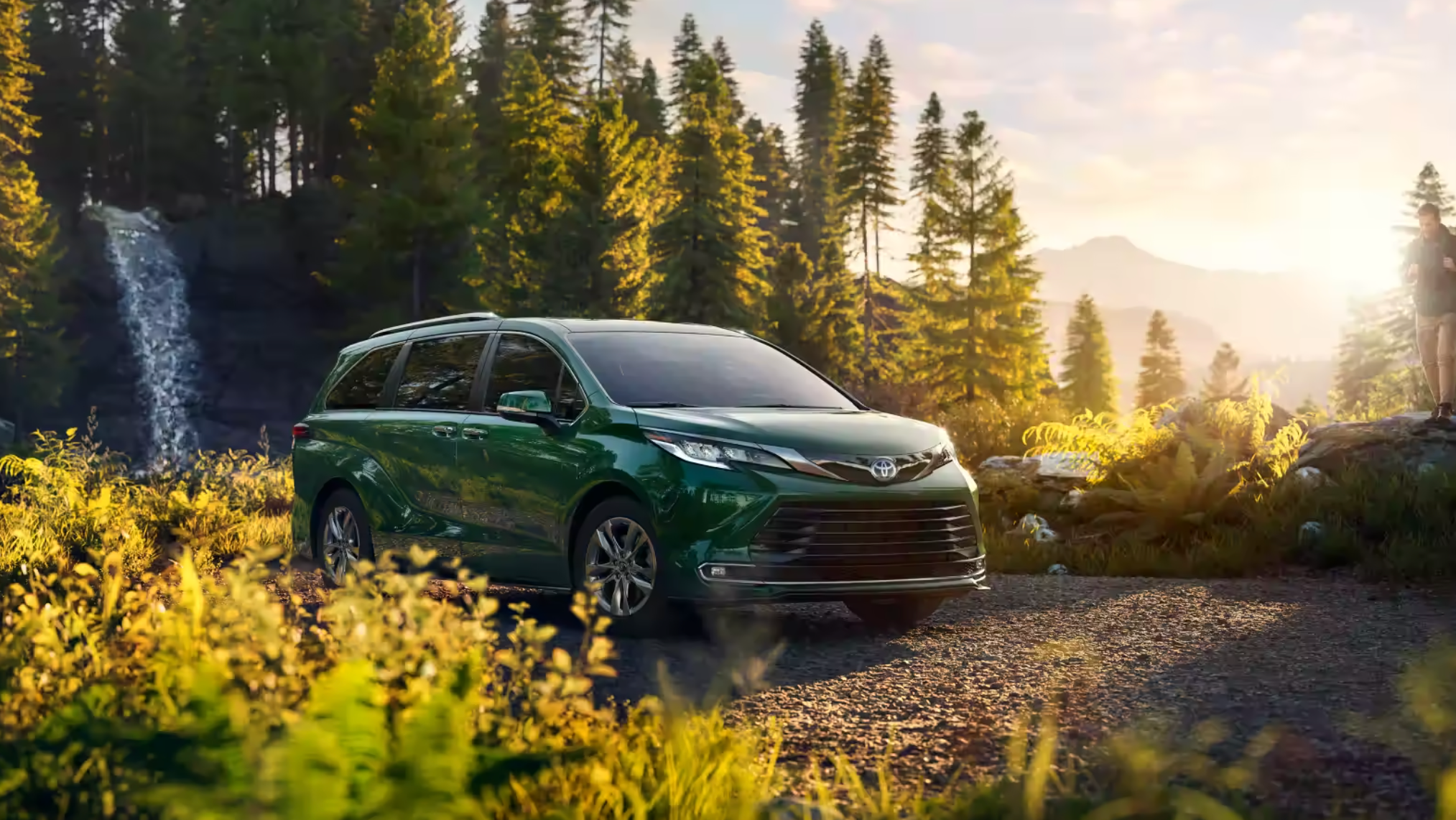 New 2023 Toyota Sienna Near Me in Zanesville, OH